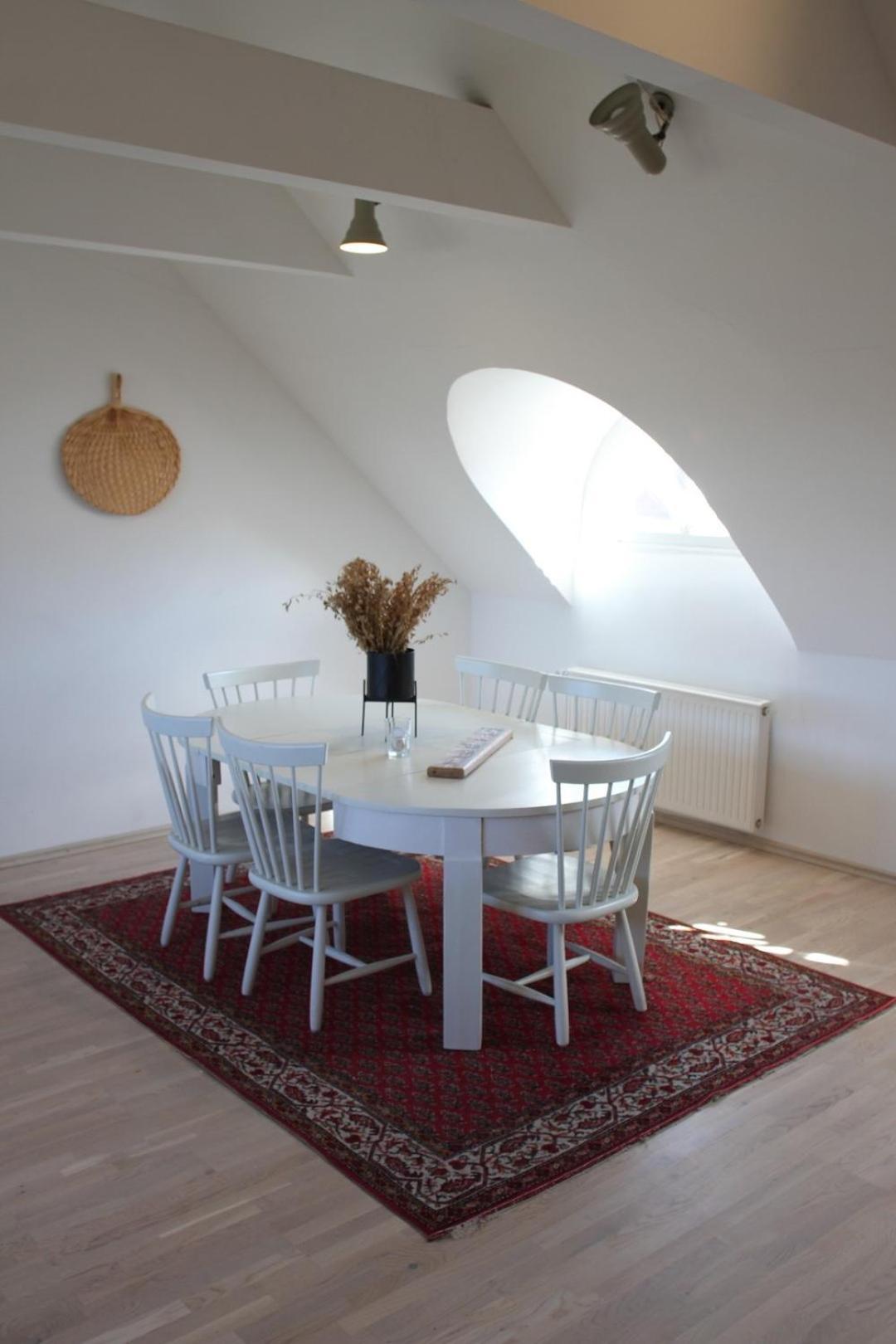 Cozy Penthouse In Town Wall Apartment *