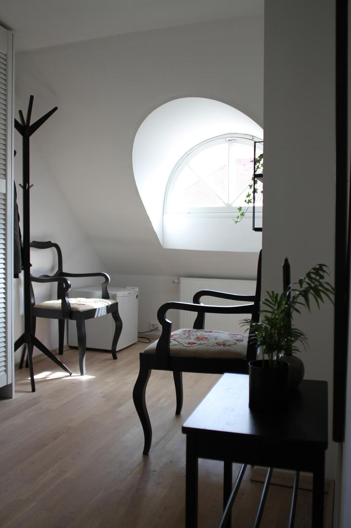 Apartment Cozy Penthouse In Town Wall *